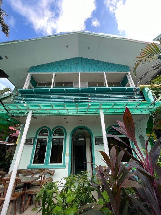 Austrias Guest House เอลนิโด ภายนอก รูปภาพ