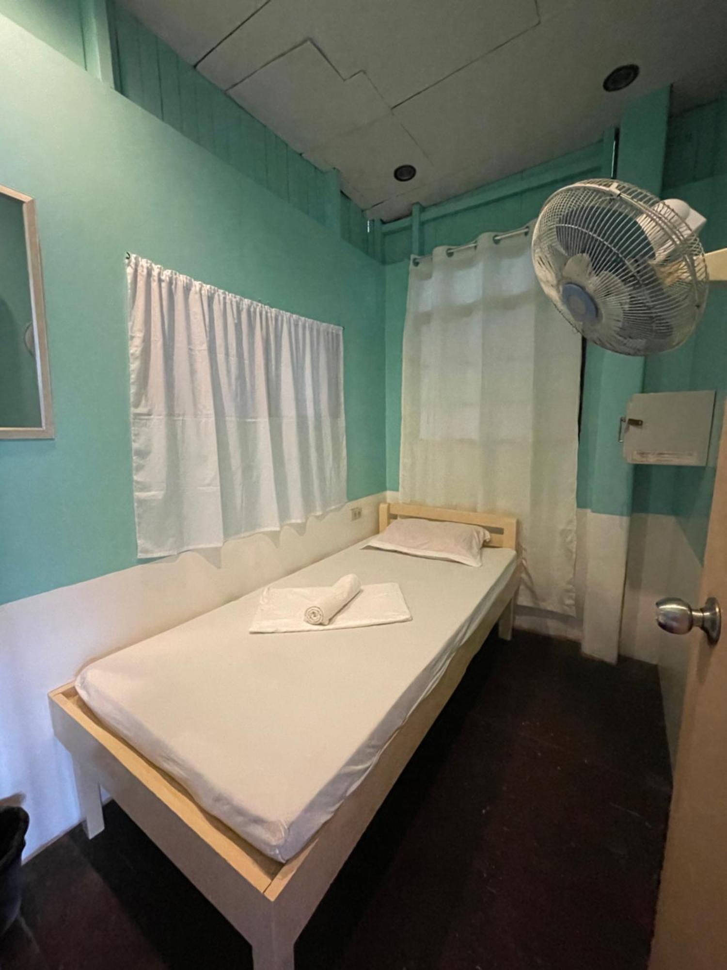 Austrias Guest House เอลนิโด ภายนอก รูปภาพ